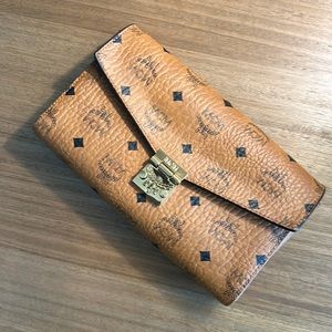 MCM Wallet on a Chain